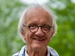 Hinnatud rootsieesti kultuuritegelane Toomas Tuulse üllitas 80. juubeli puhul kakskeelse luulekogu